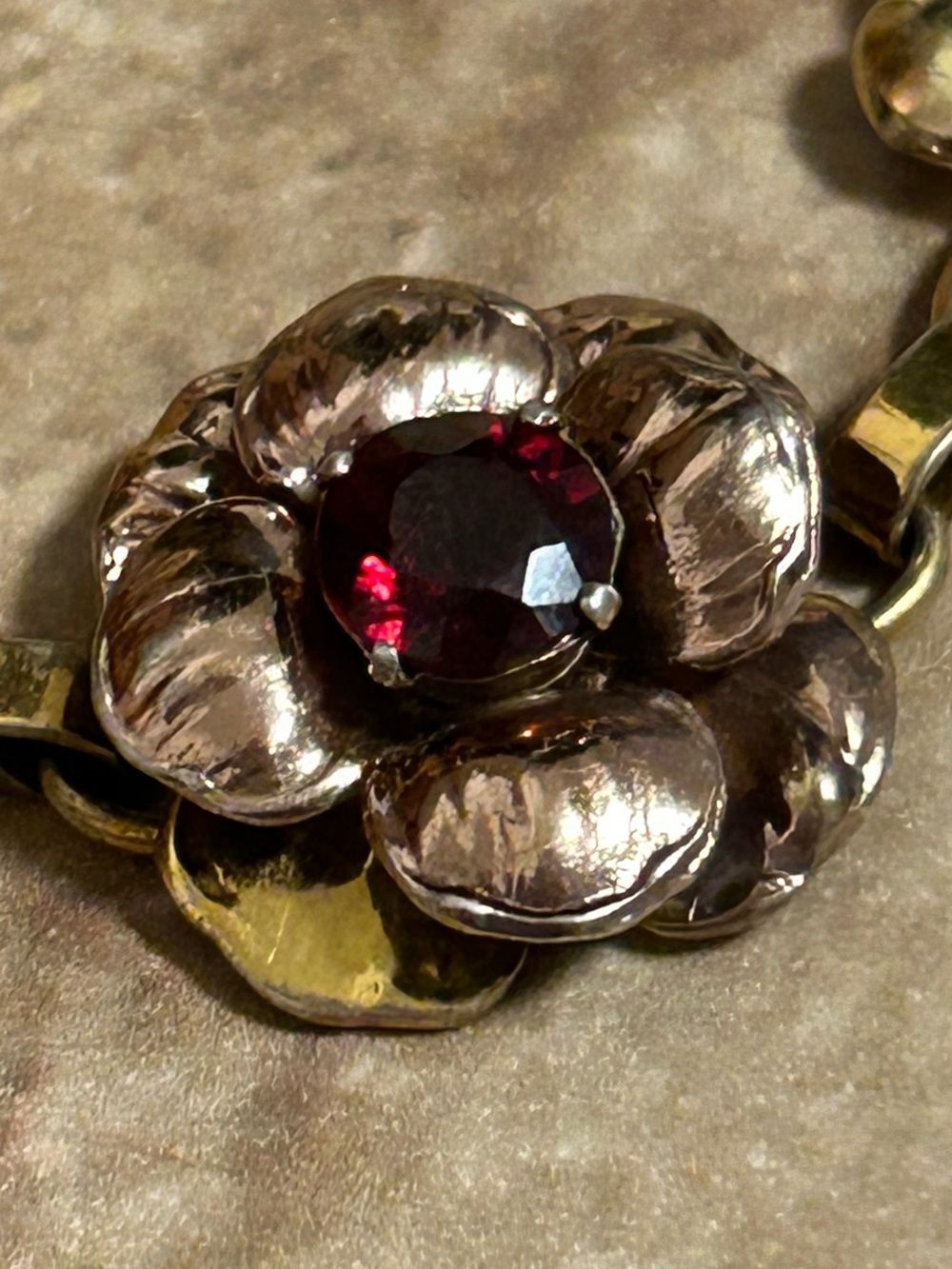 Vintage 12 K gf rose gold over sterling silver garnet flour bracelet - Picture 9 of 14